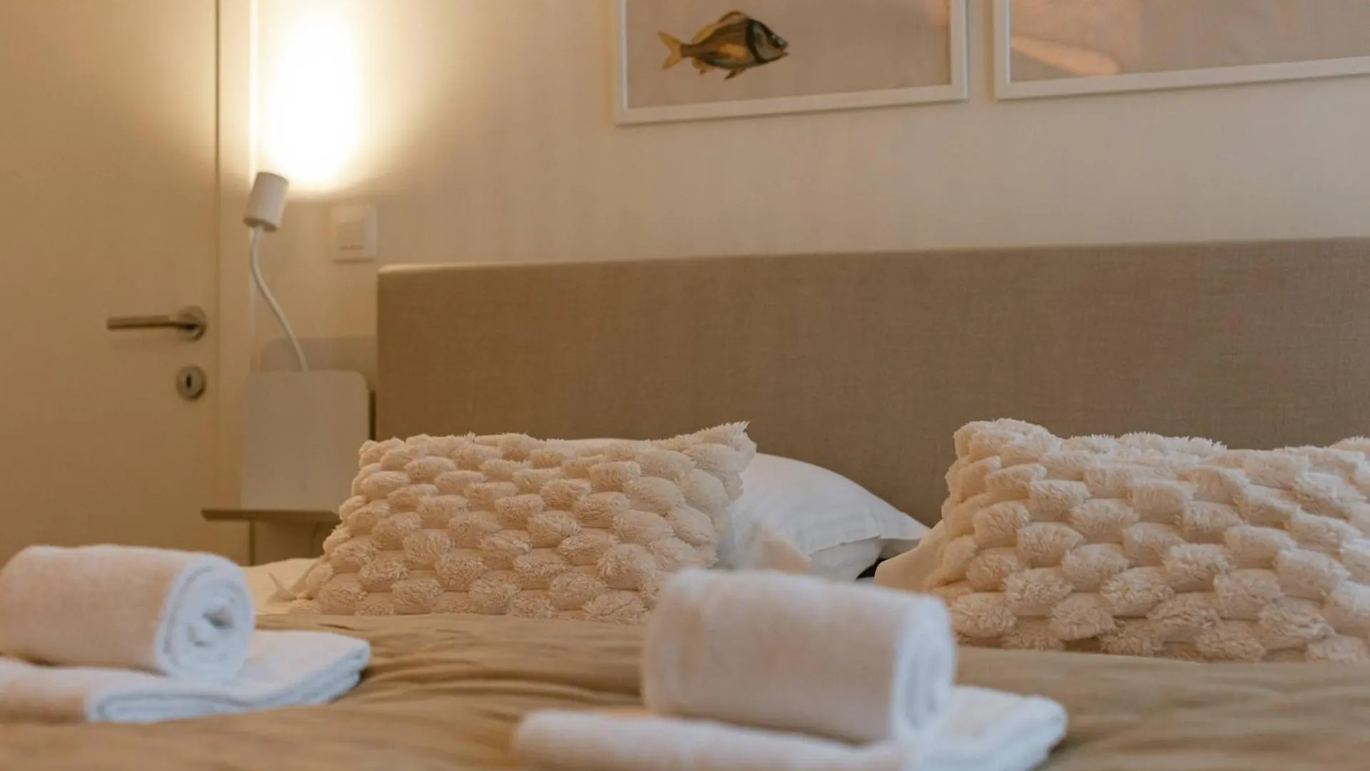 Huswell - Charming Central Apartment In Ostend - Perfect For 7 Guests